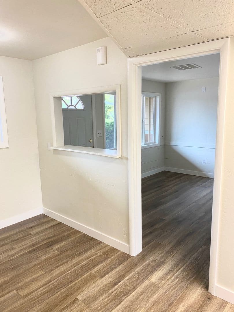 Albany Apartment: 805/815 Elm St. SW