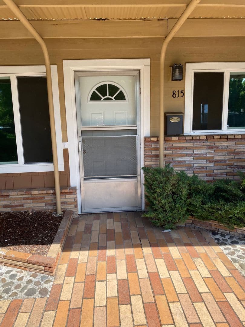 Albany Apartment: 805/815 Elm St. SW