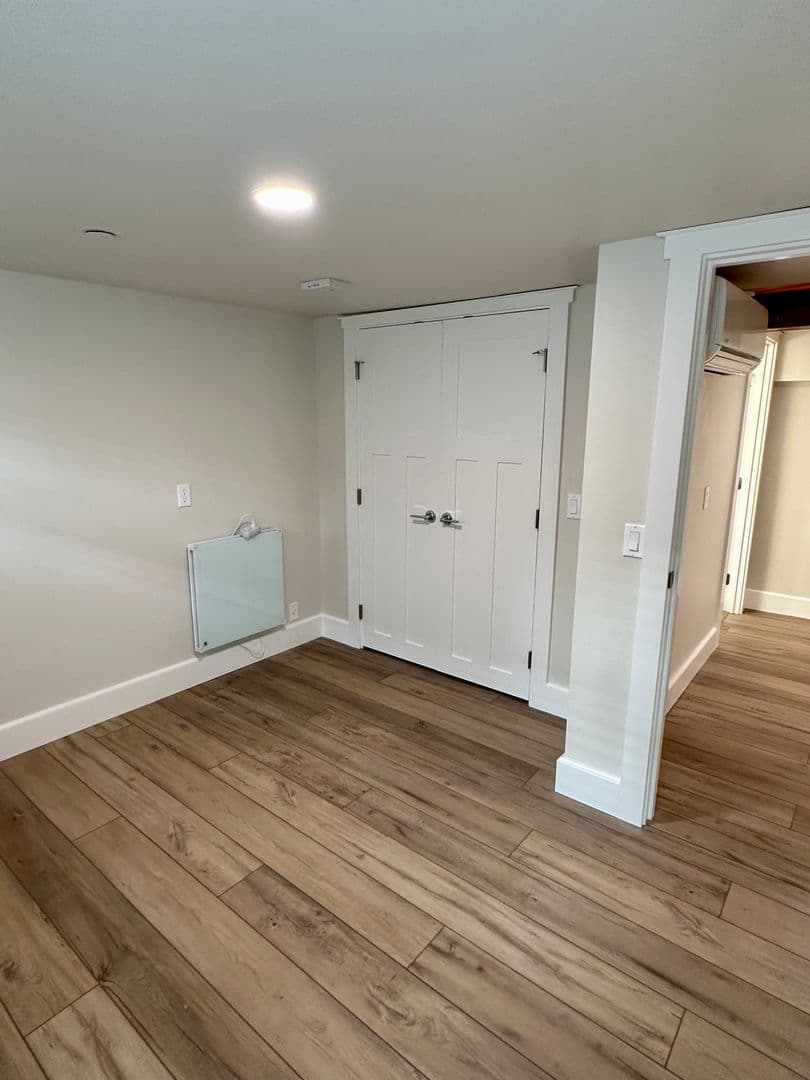 Albany Apartment: 222 1st Avenue SE