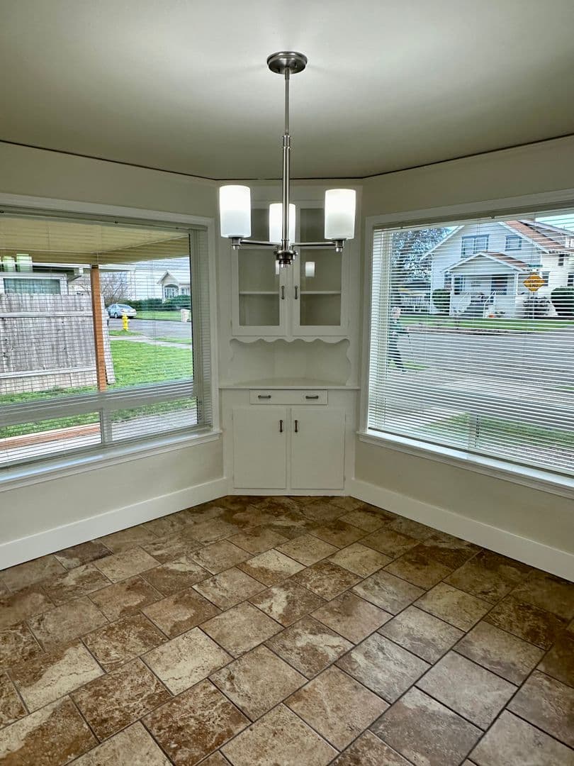 Albany Apartment: 1143/1145 12th Ave SW