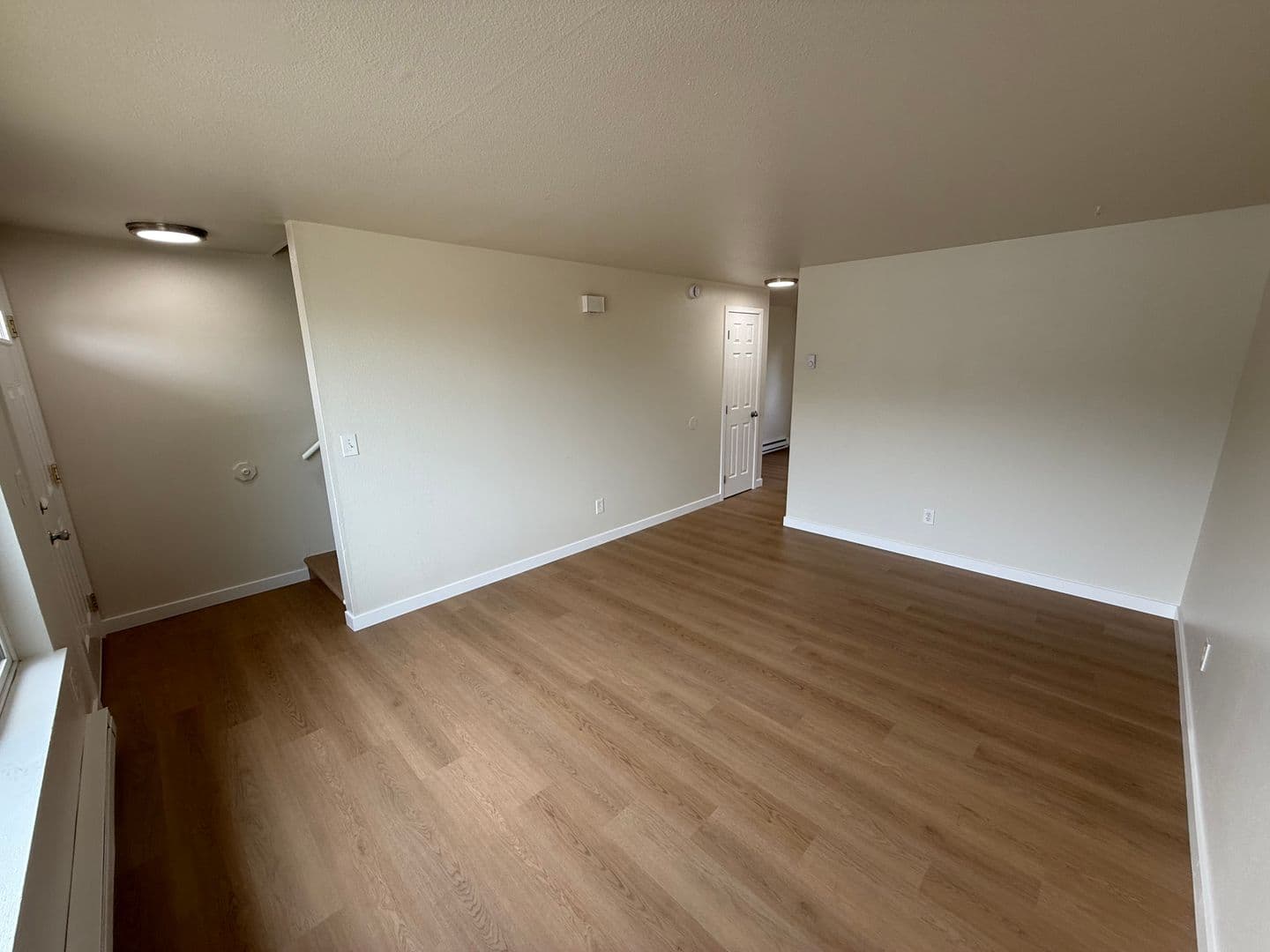 Lebanon Apartment: 815 to 865 Academy
