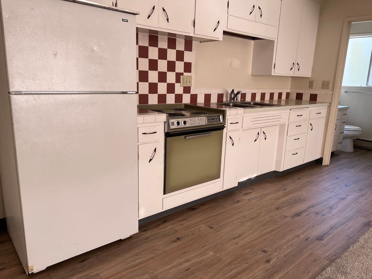 Stanwood Apartment: 9827 270th St NW - 5