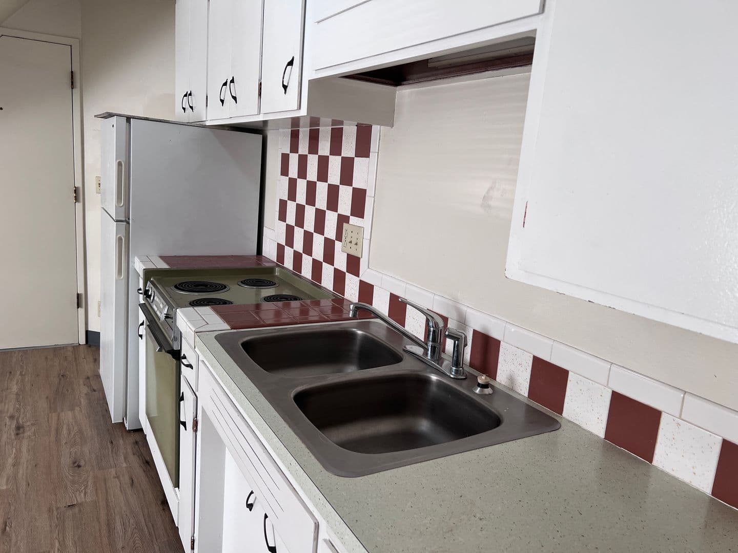 Stanwood Apartment: 9827 270th St NW - 5