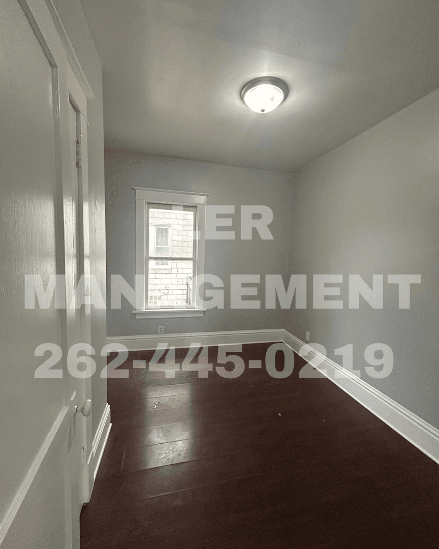 Kenosha Apartment: 7324 38th Ave