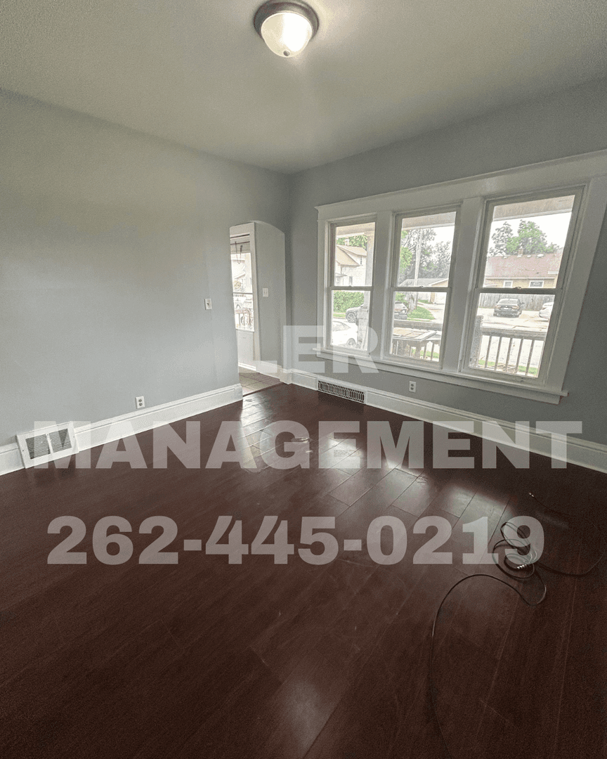 Kenosha Apartment: 7324 38th Ave