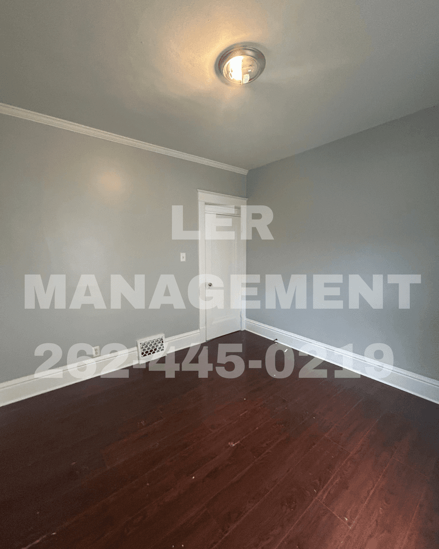 Kenosha Apartment: 7324 38th Ave