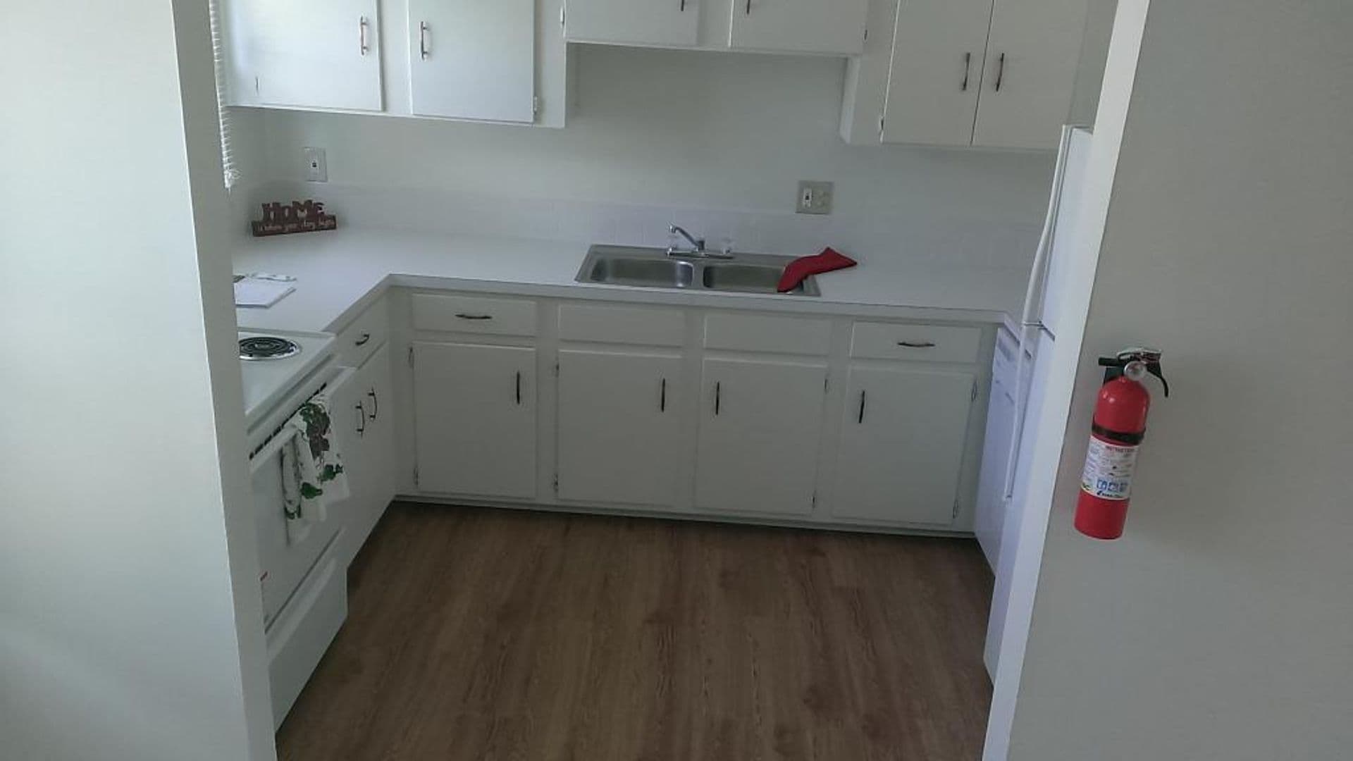 Charlotte Apartment: Delane Avenue