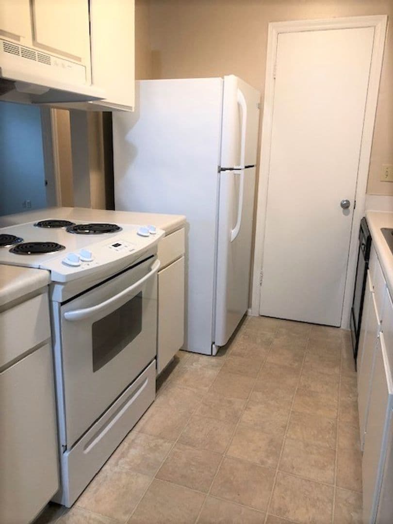 Charlotte Apartment: Delane Avenue