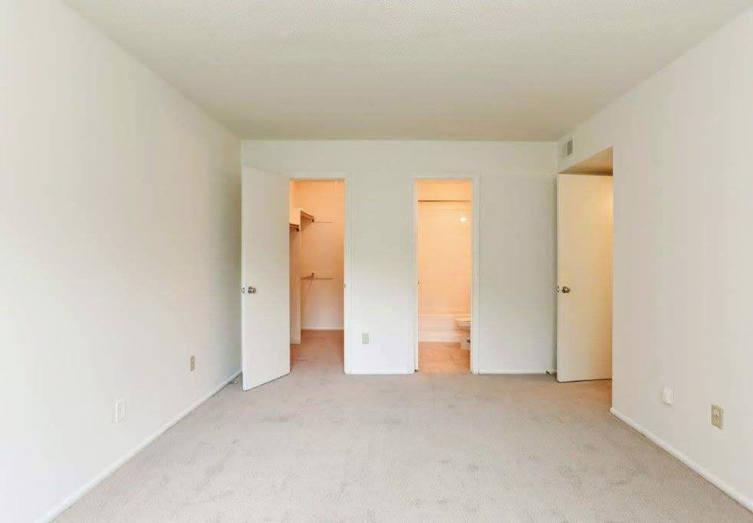 Charlotte Apartment: Delane Avenue