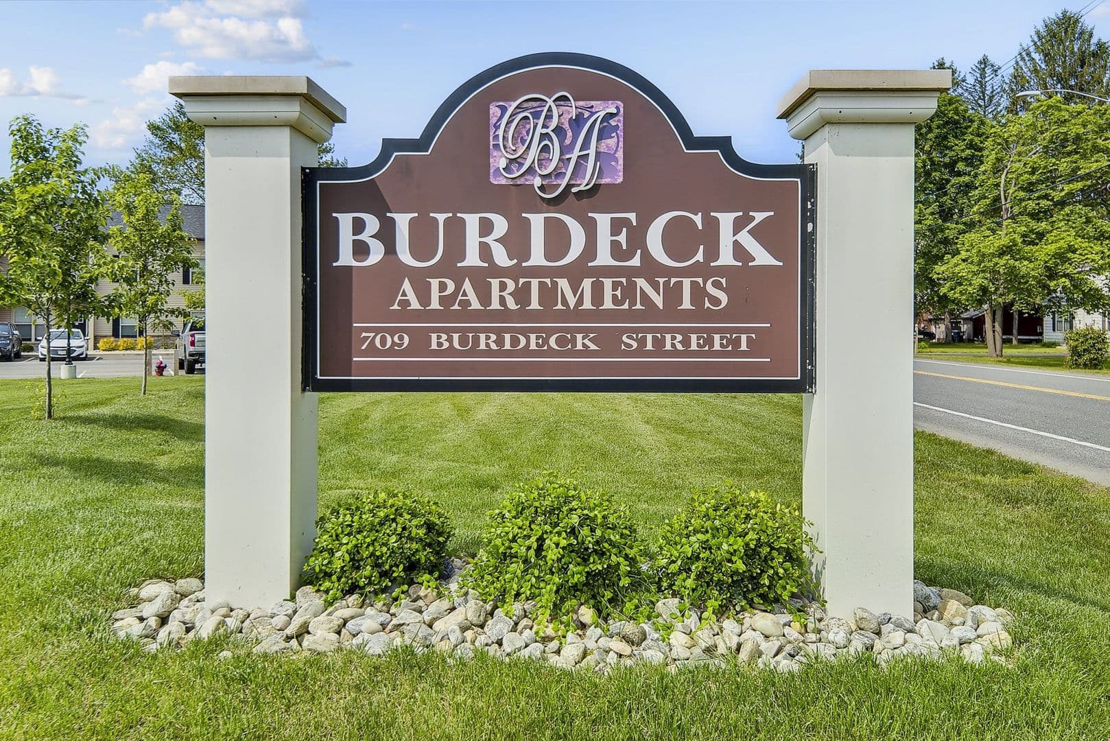 Schenectady Apartment: 709 Burdeck Street