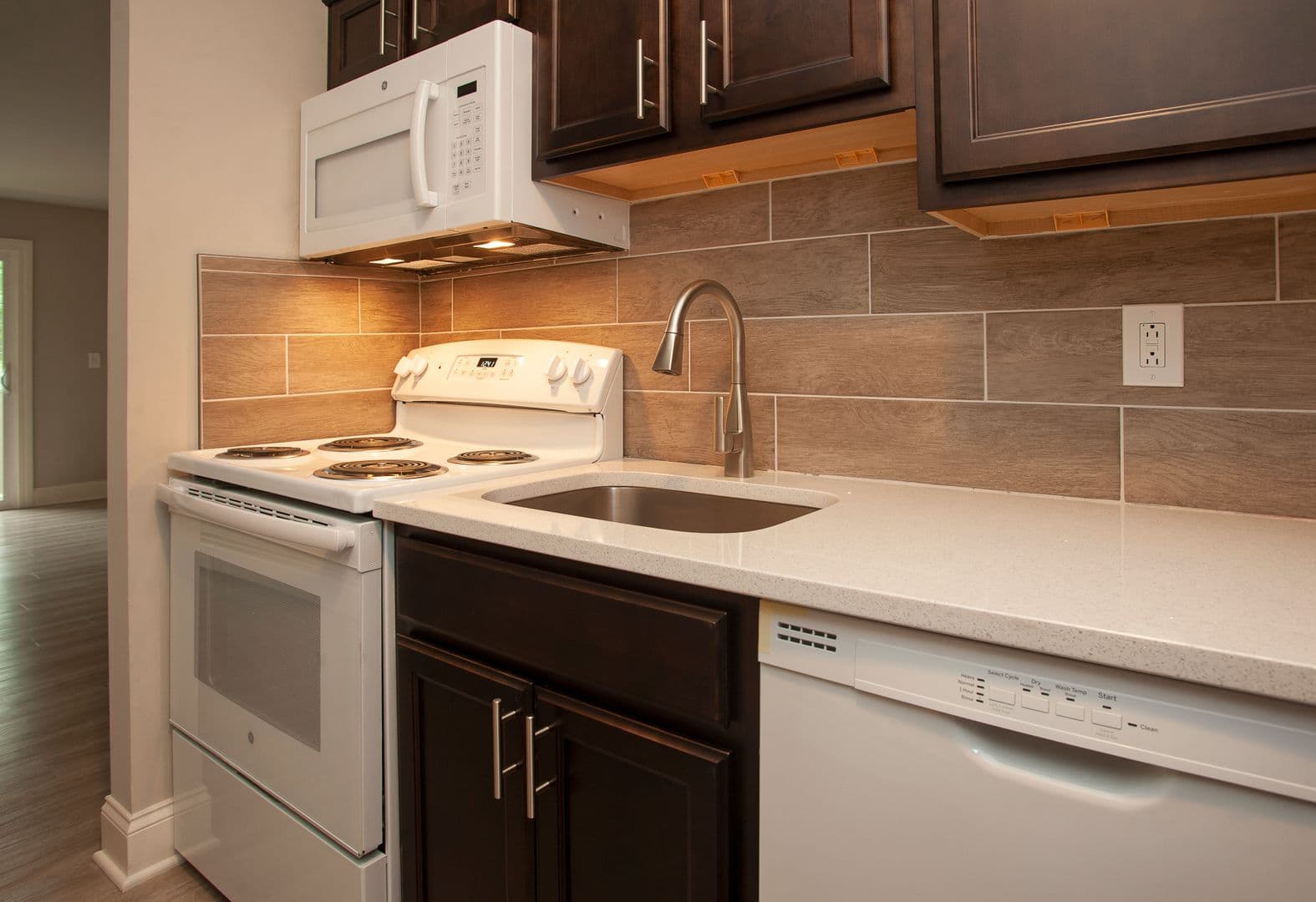 Schenectady Apartment: 709 Burdeck Street