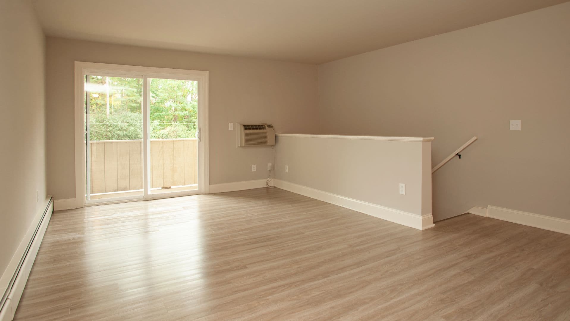 Schenectady Apartment: 709 Burdeck Street