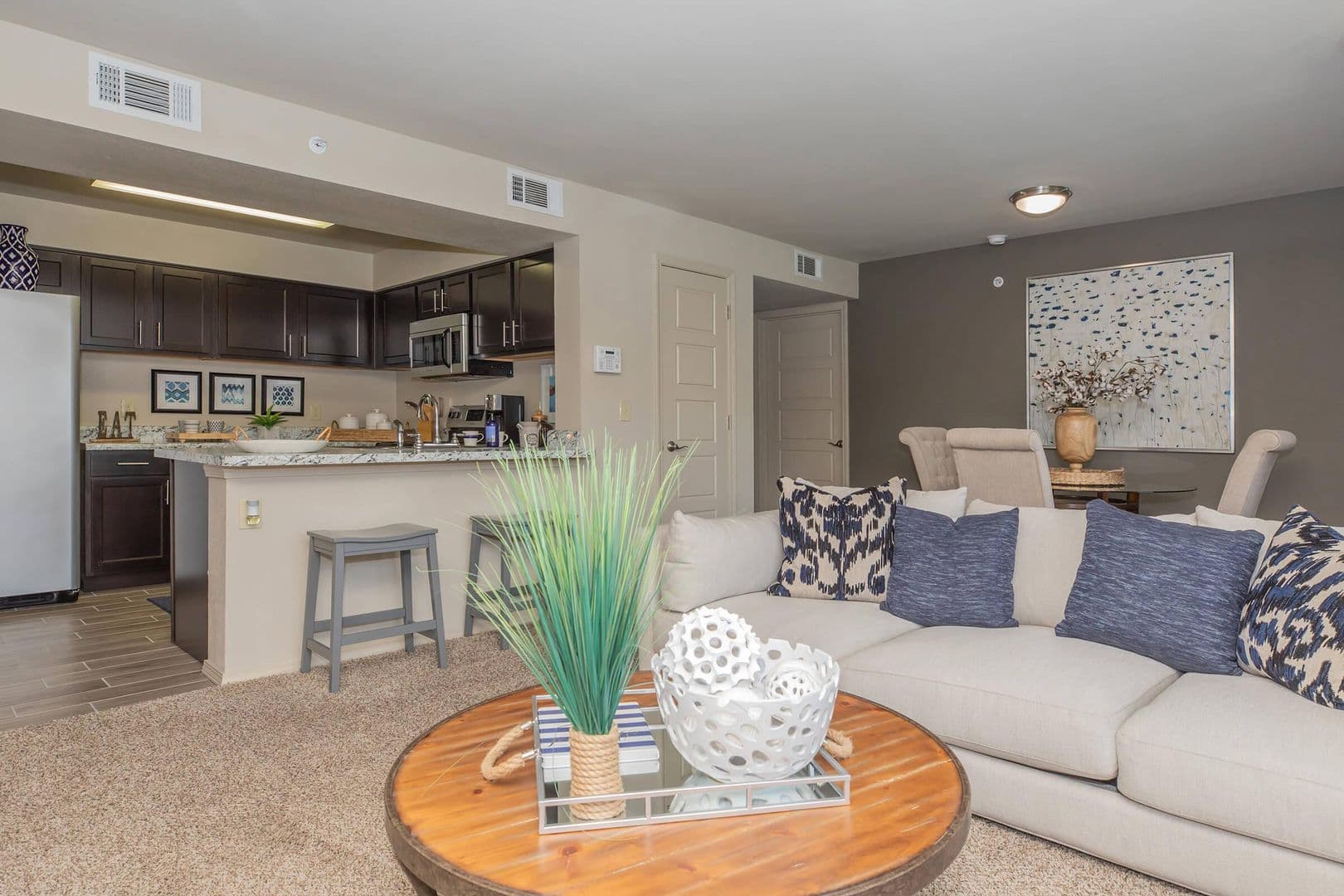 Corpus Christi Apartment: 6901 Saratoga Blvd