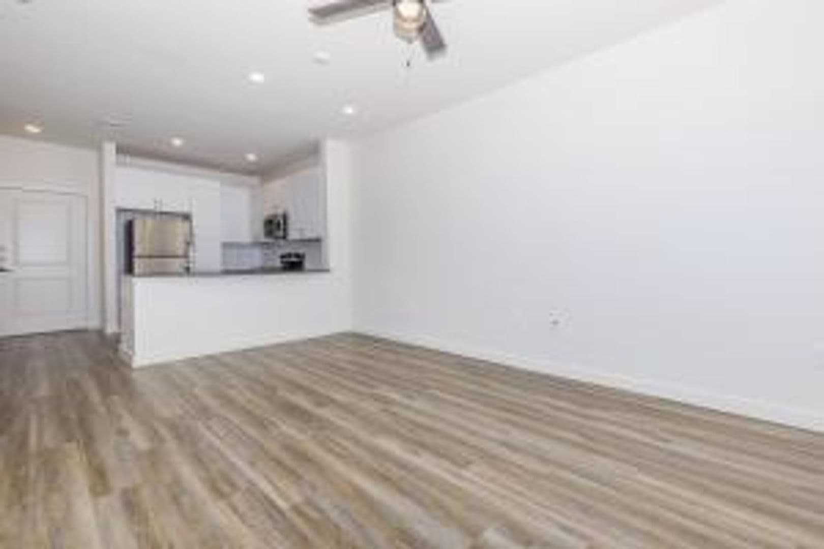 New Braunfels Apartment: 614 Central Pkwy