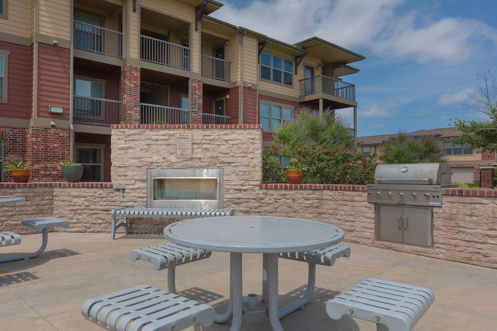 Corpus Christi Apartment: 6901 Saratoga Blvd