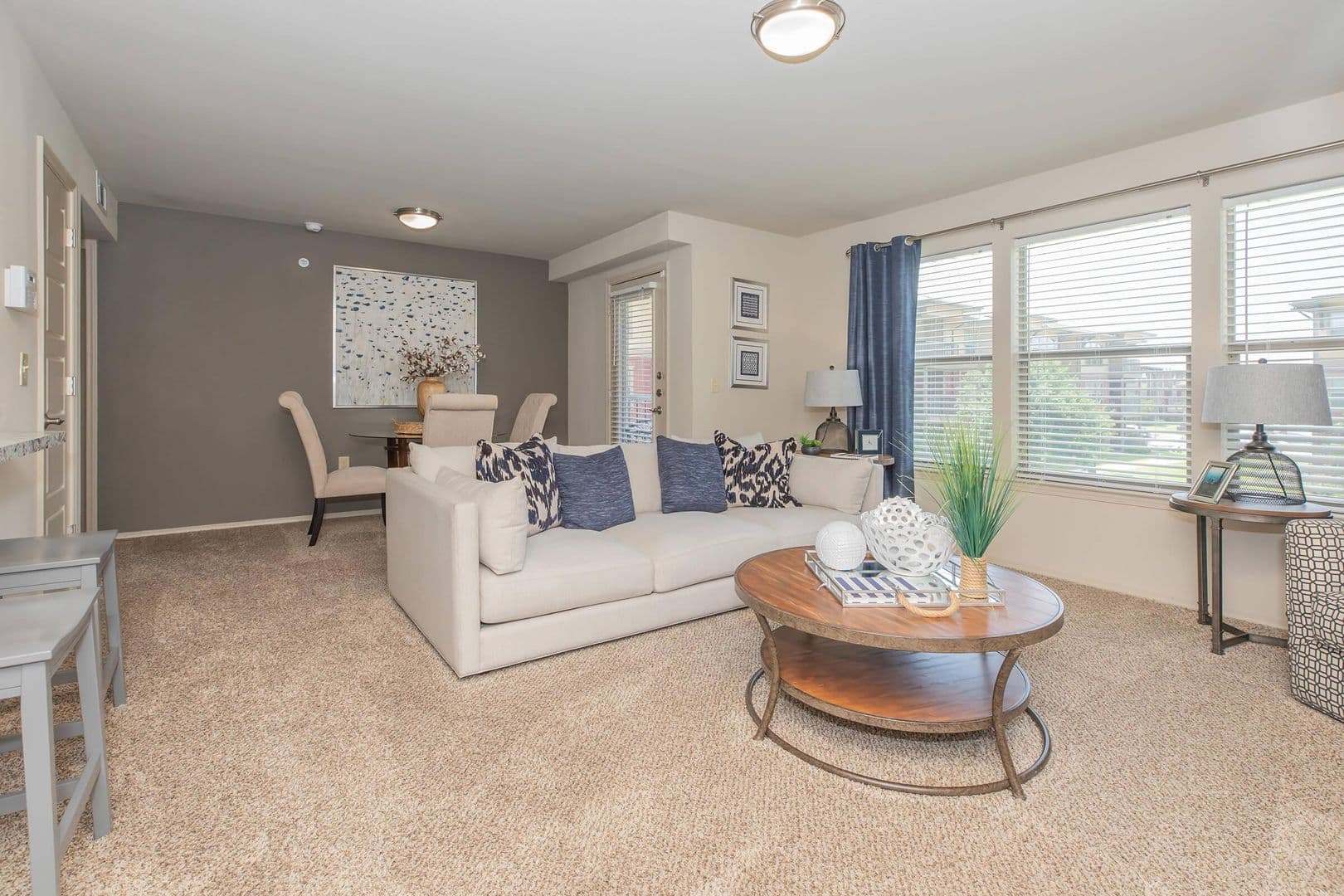 Corpus Christi Apartment: 6901 Saratoga Blvd
