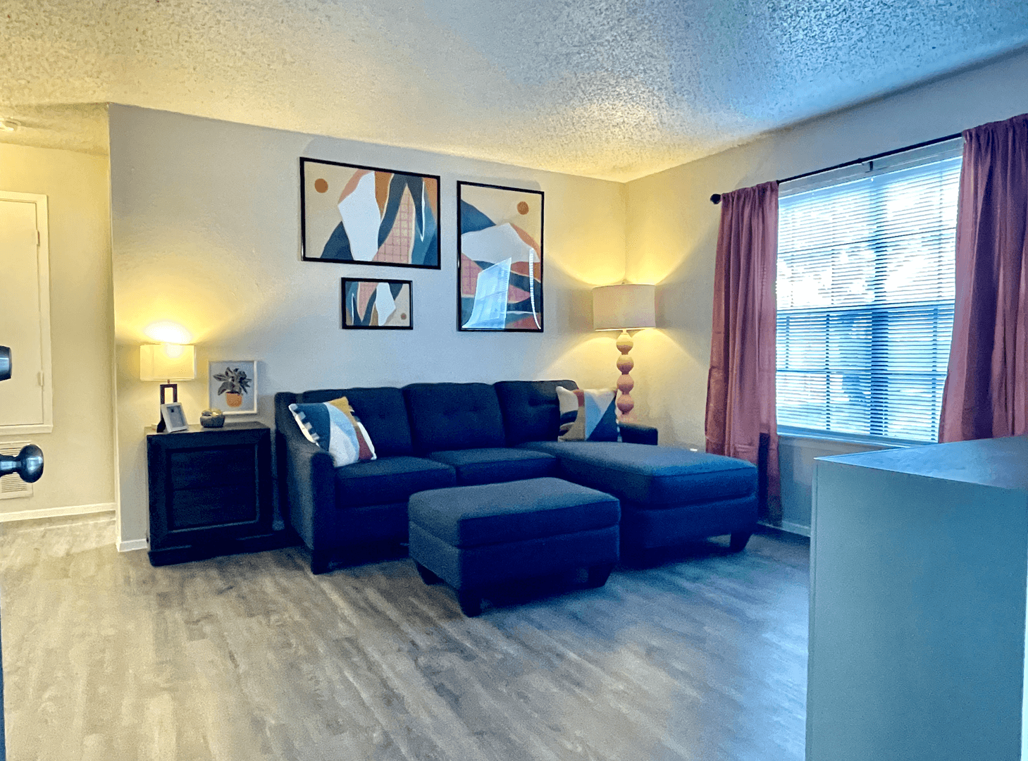 Alice Apartment: 110 S Stadium Road