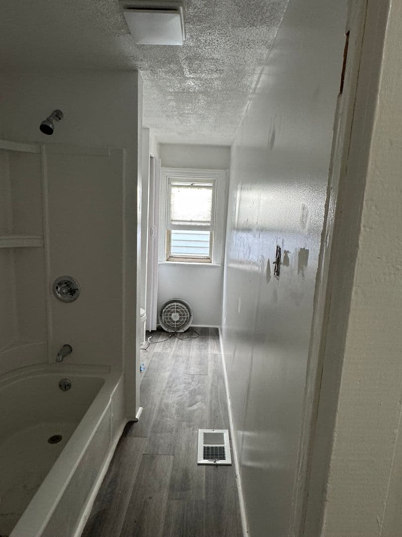 lebanon Townhome: 1014 Chestnut St