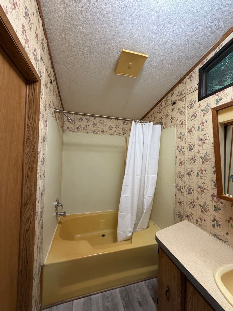 Jonestown House: Northern Lebanon