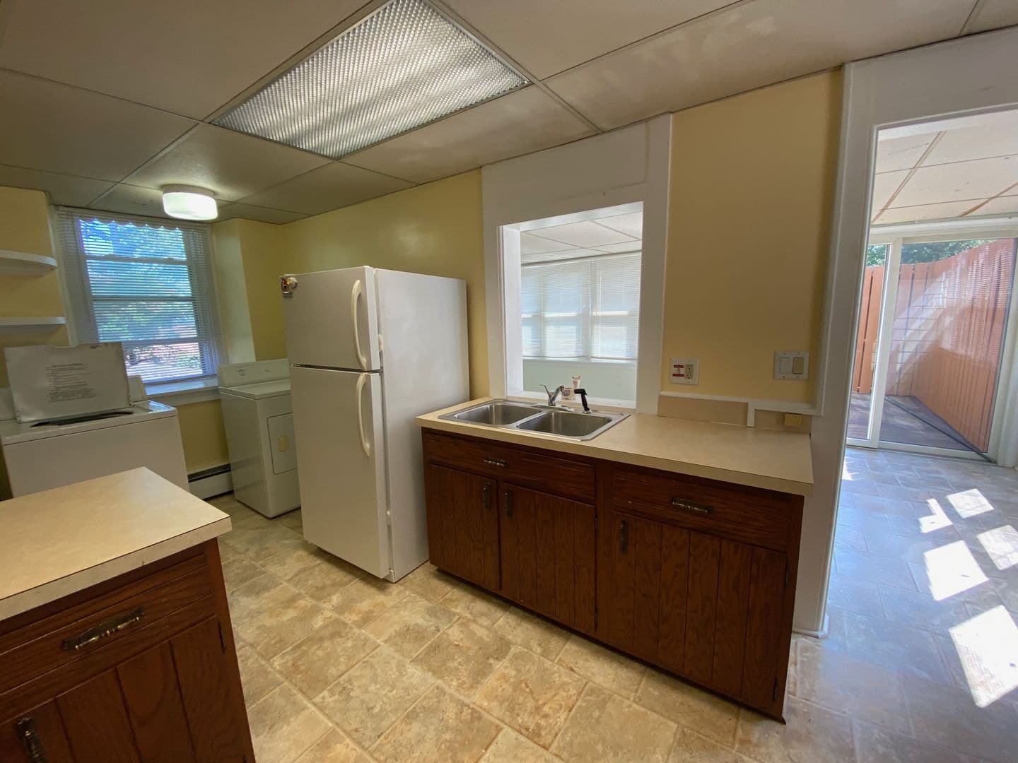 Lebanon House: 544 S 9th St #8
