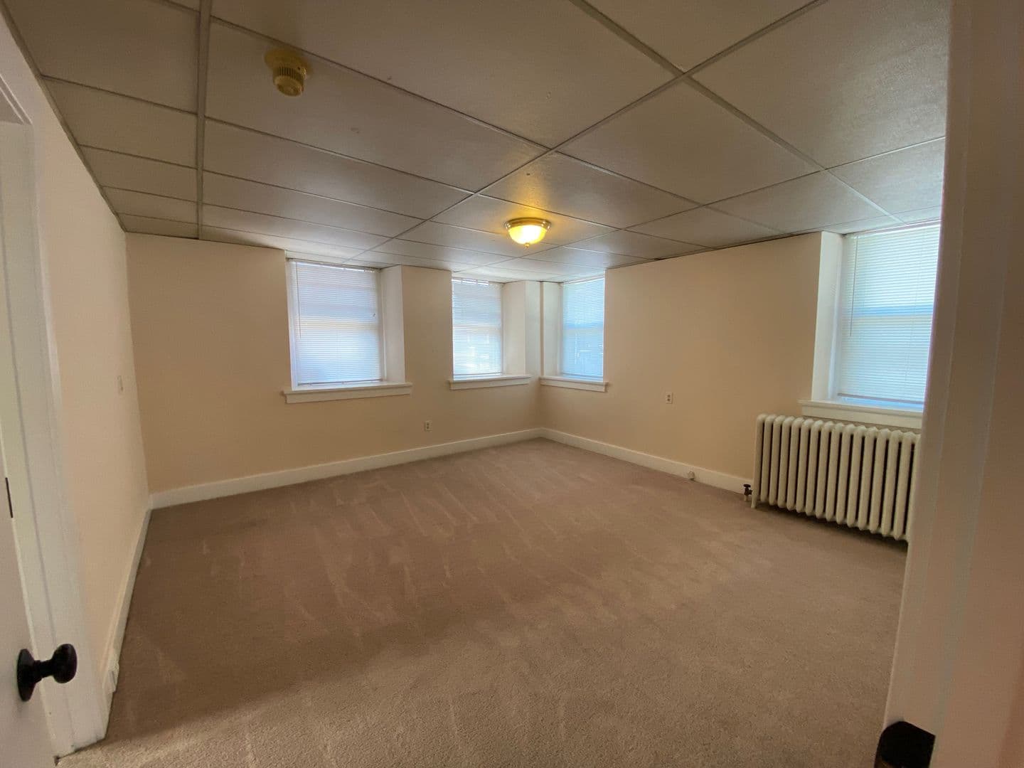Lebanon House: 544 S 9th St #8