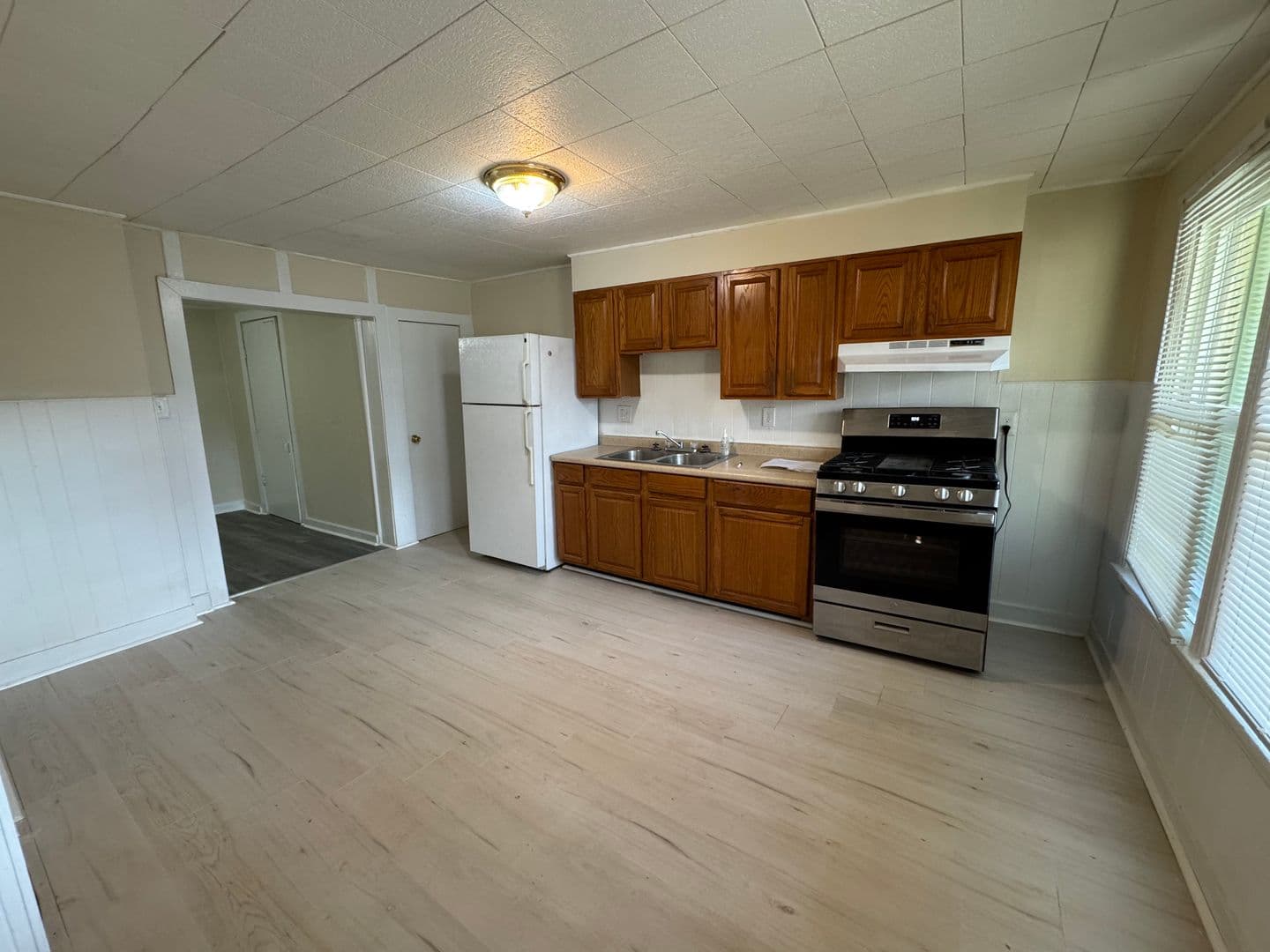 lebanon Townhome: 1014 Chestnut St