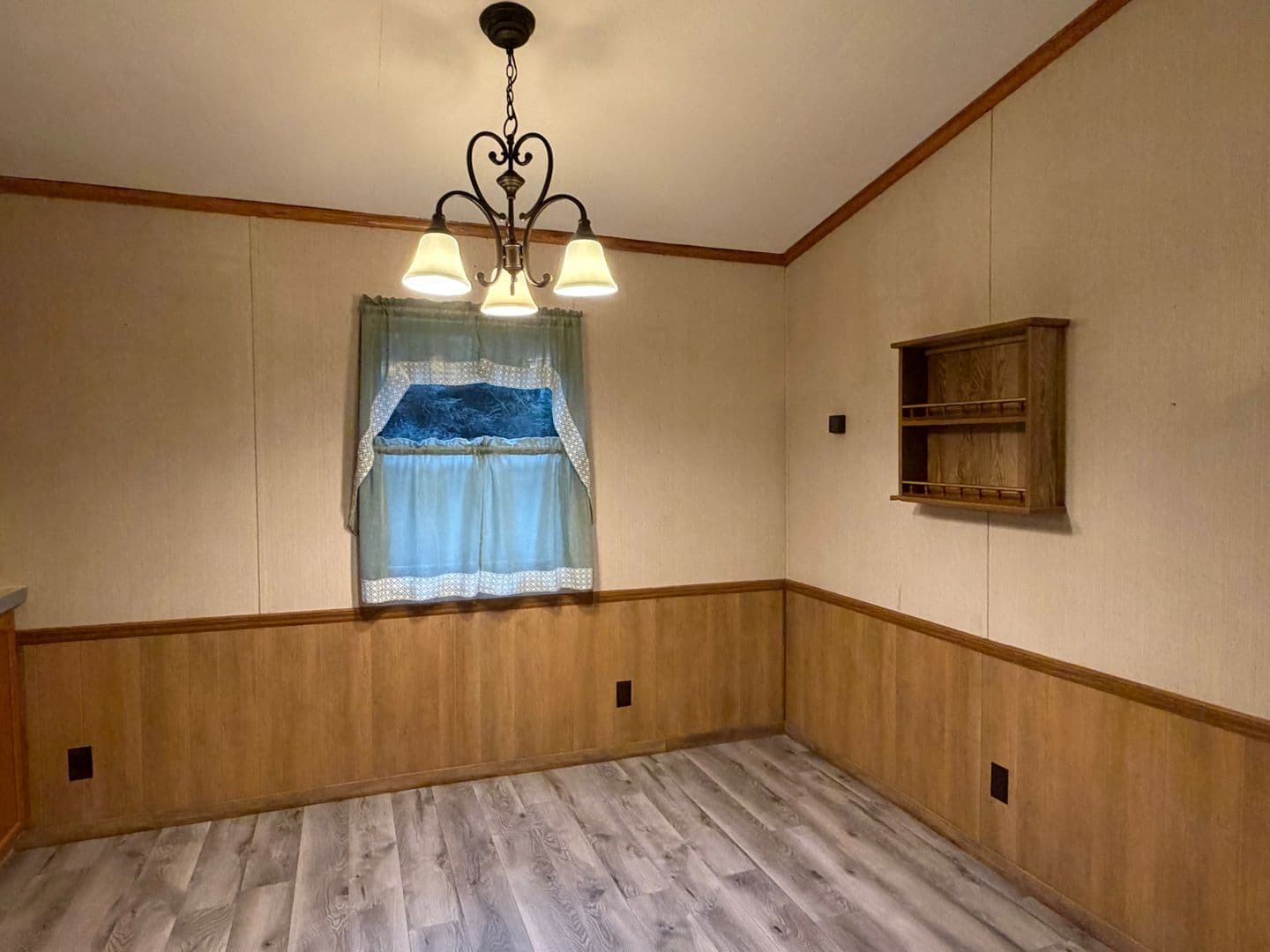 Jonestown House: Northern Lebanon