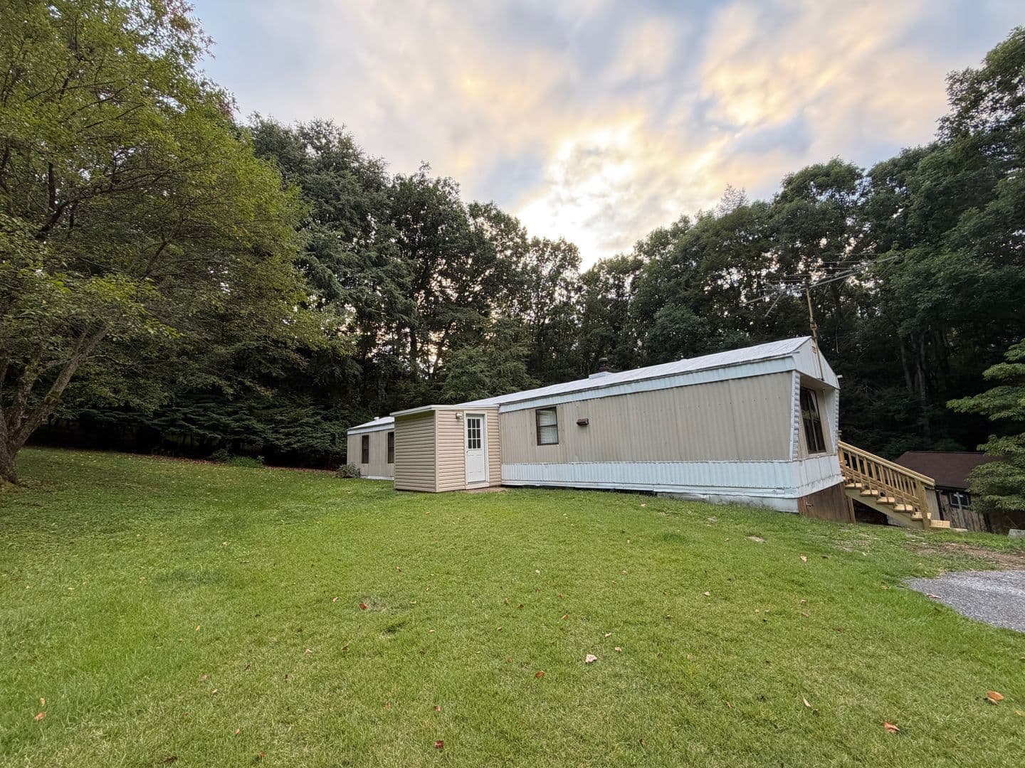 Jonestown House: Northern Lebanon