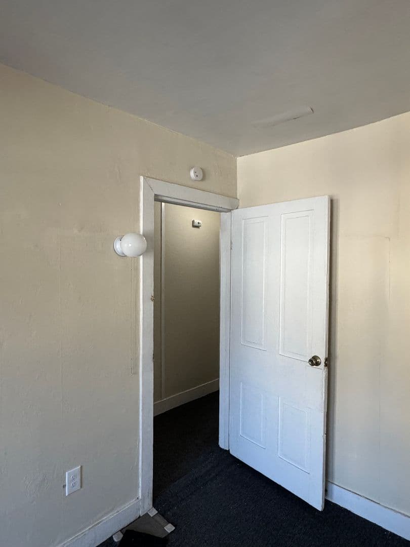 lebanon Townhome: 1014 Chestnut St