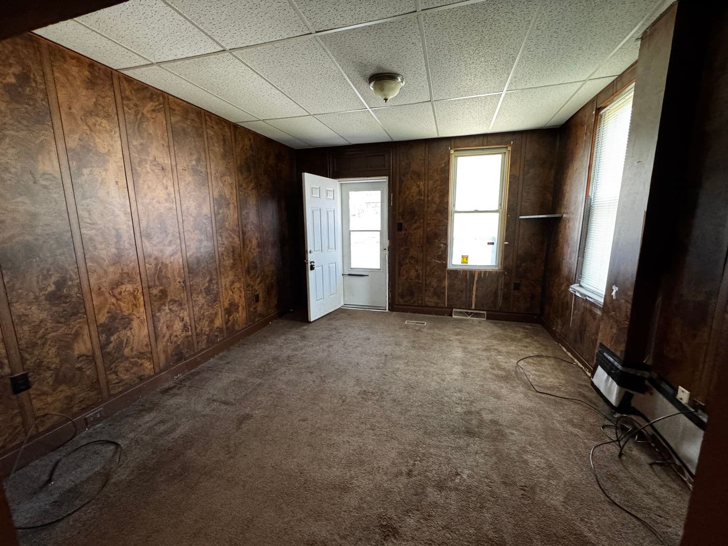 Lebanon House: 1150 E Old Cumberland St