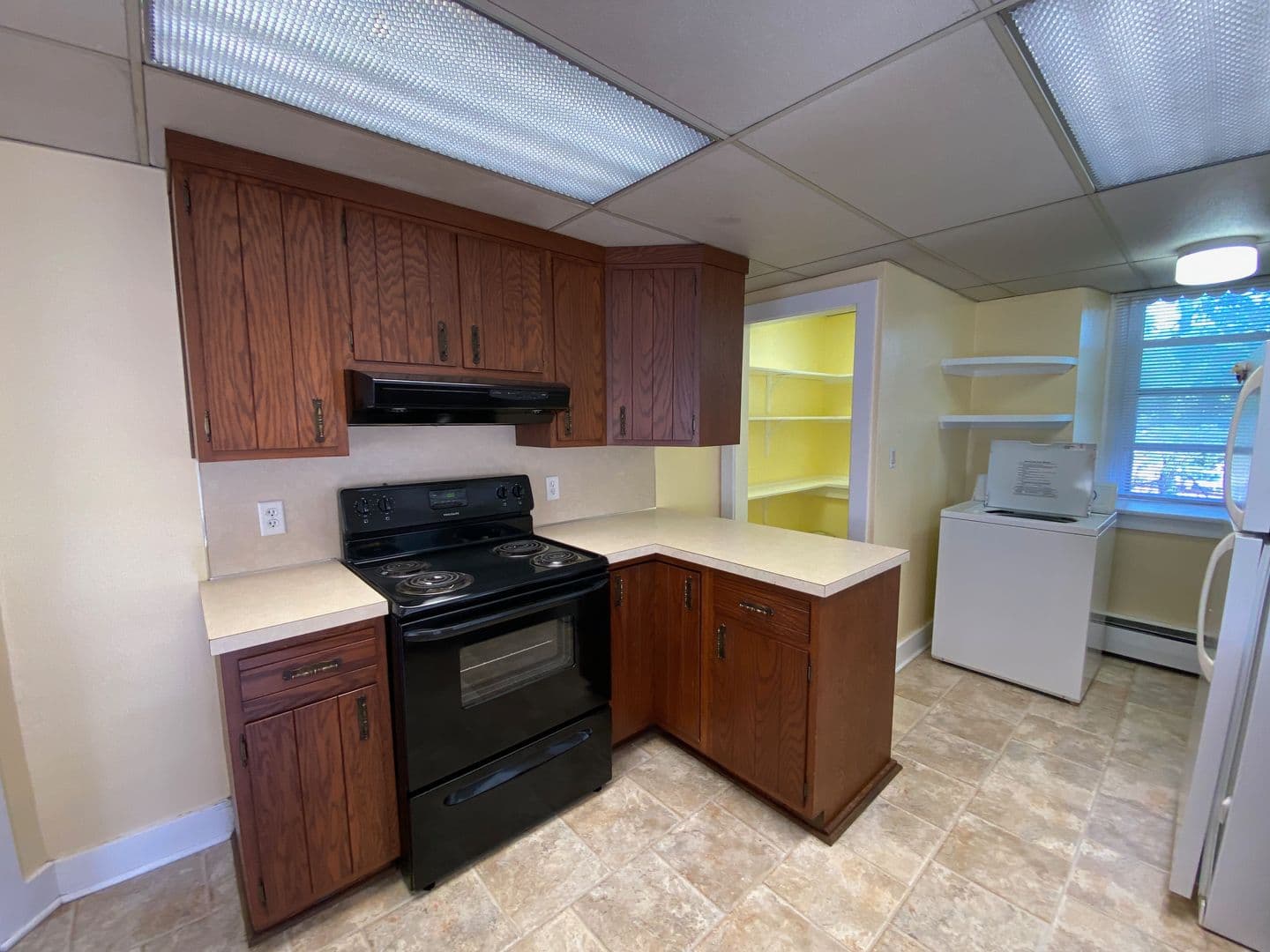 Lebanon House: 544 S 9th St #8