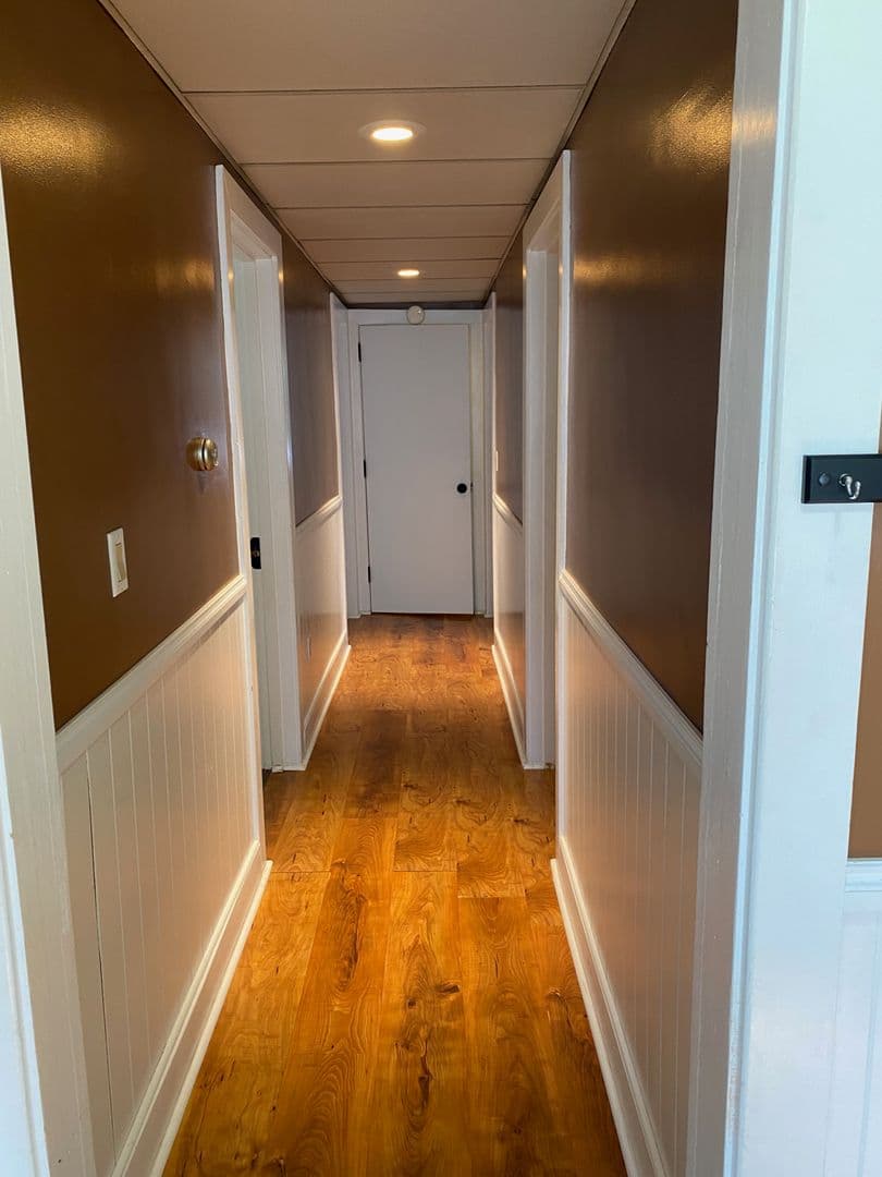 Lebanon House: 544 S 9th St #8