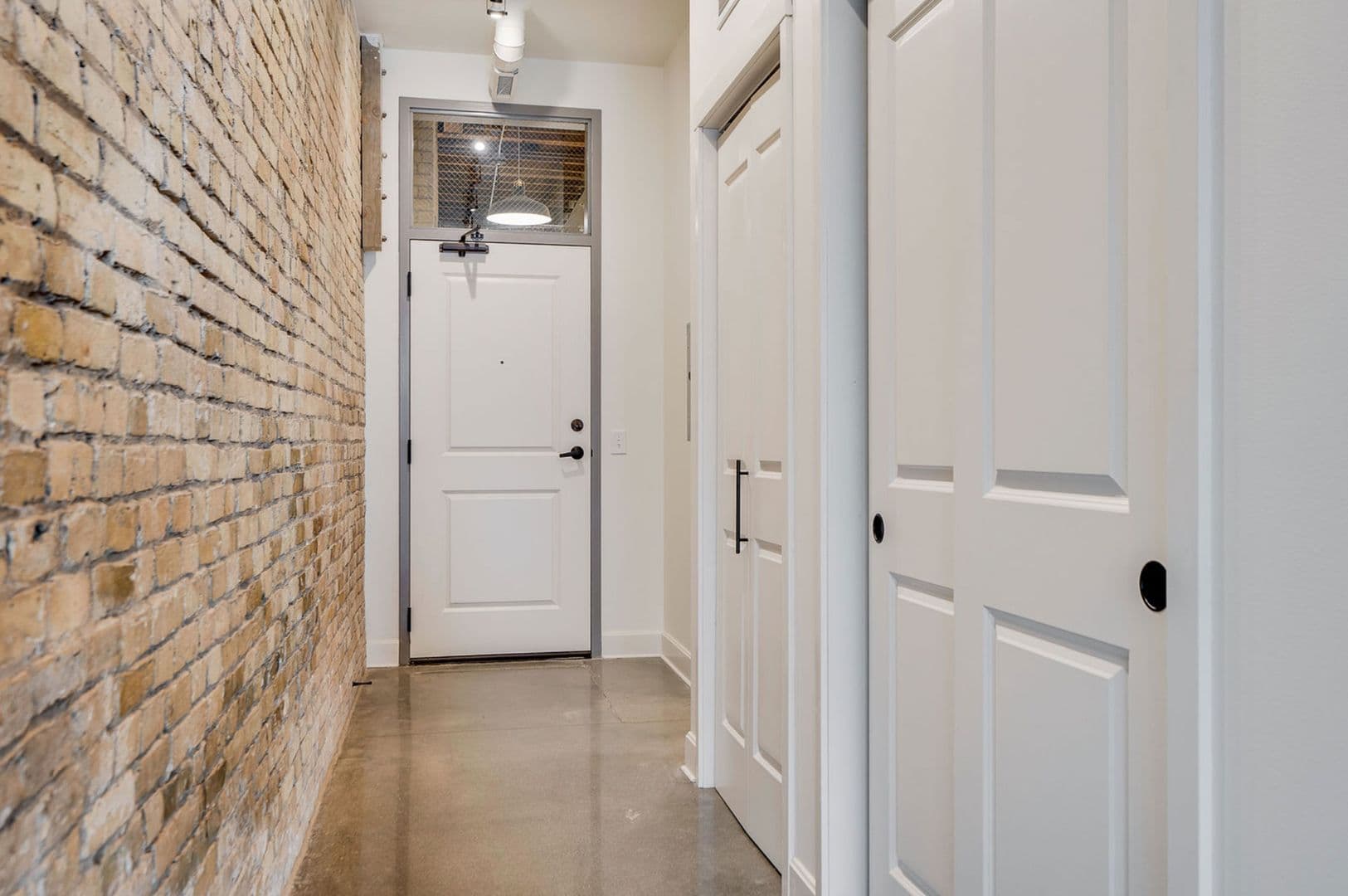 Minneapolis Apartment: 212 North Second Street