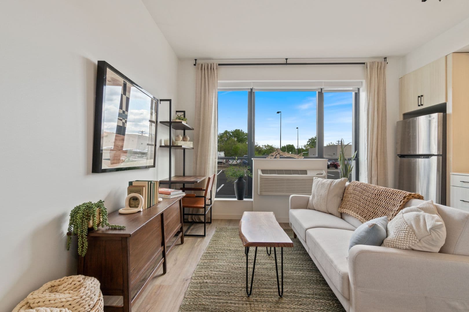 St Anthony Apartment: 3725 Stinson Blvd