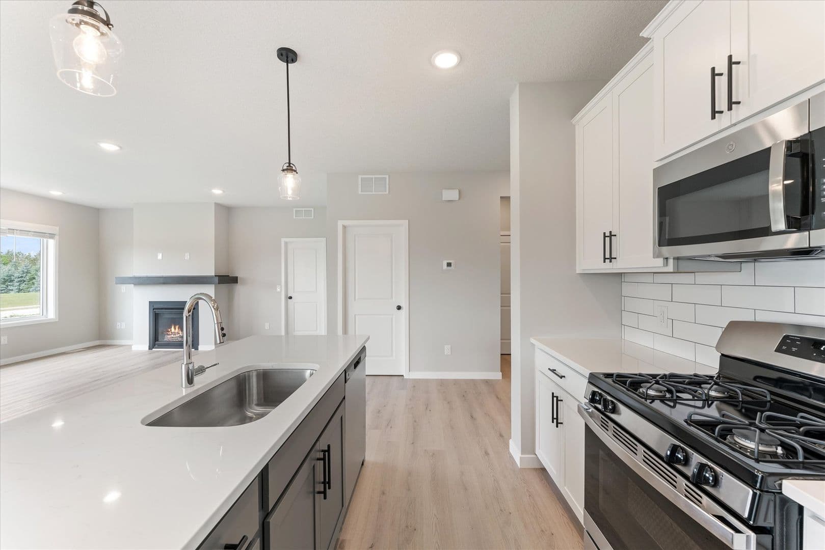 Woodbury Apartment: 10108 Sunbird Cir