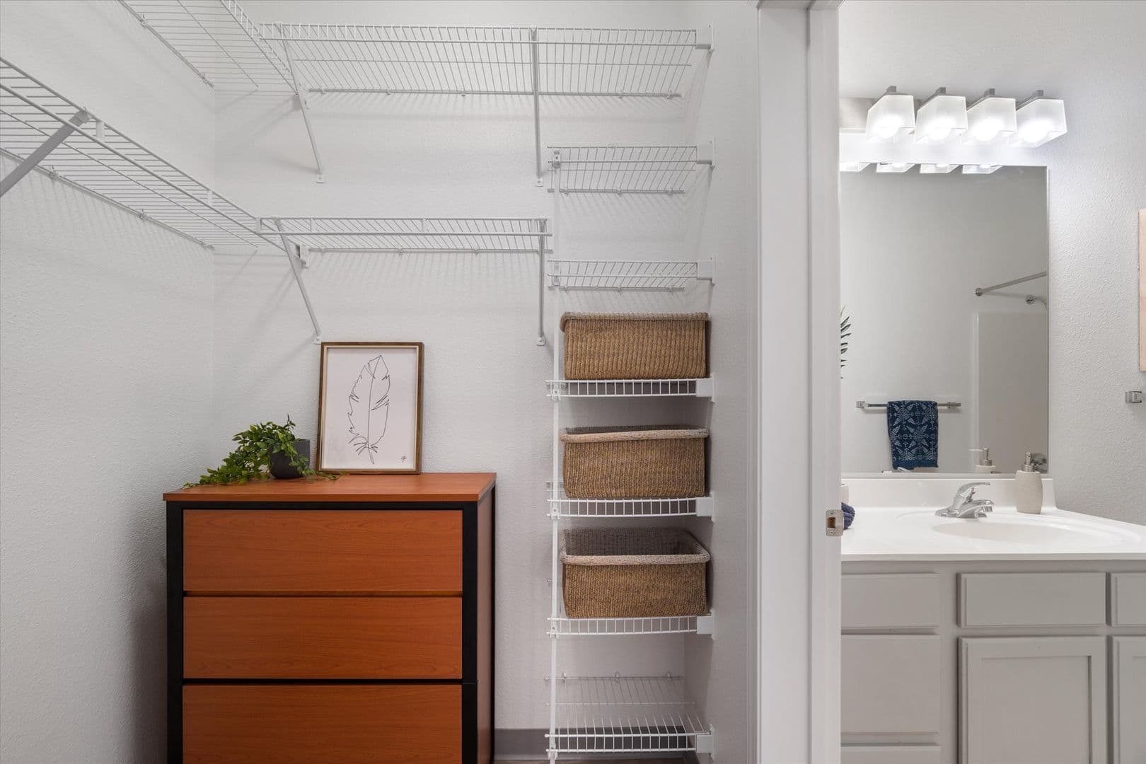 Saint Cloud Apartment: 305 5TH AVE S STE 100