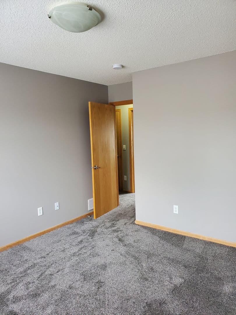 Rochester Apartment: 3218 Portage Circle NW