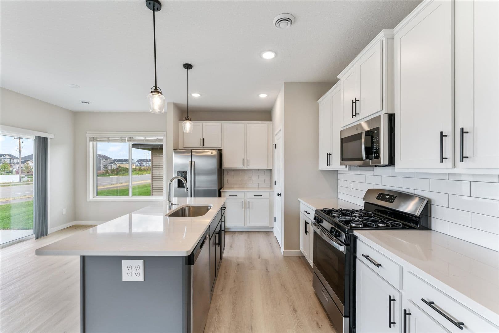Woodbury Apartment: 10108 Sunbird Cir
