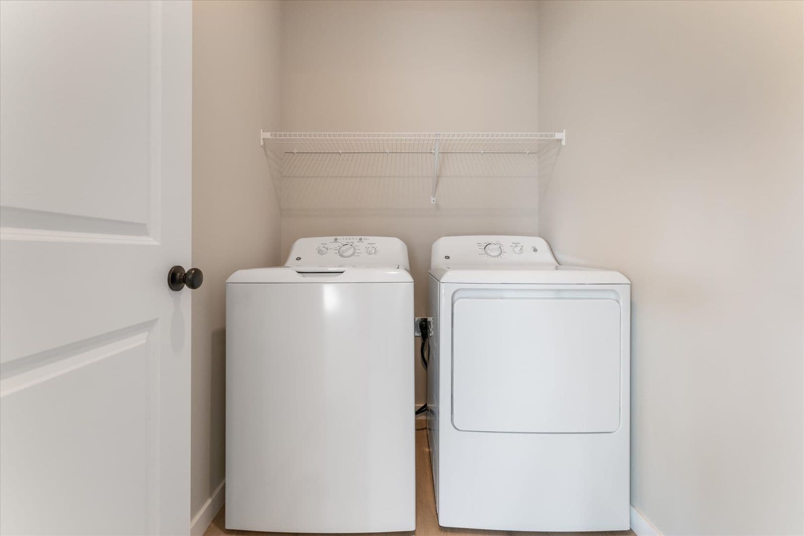 Woodbury Apartment: 10108 Sunbird Cir