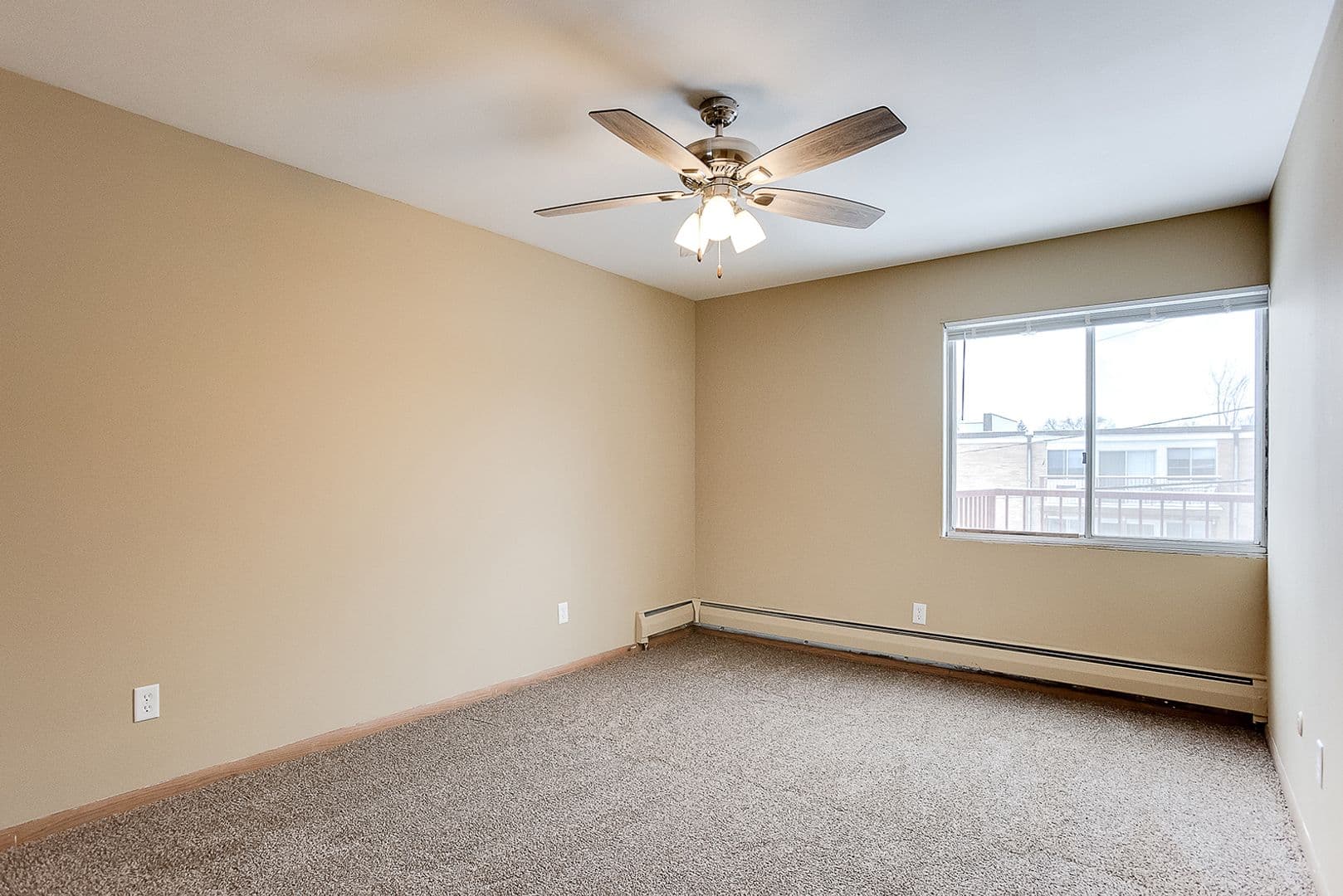 St. Paul Apartment: 2441 Youngman Ave