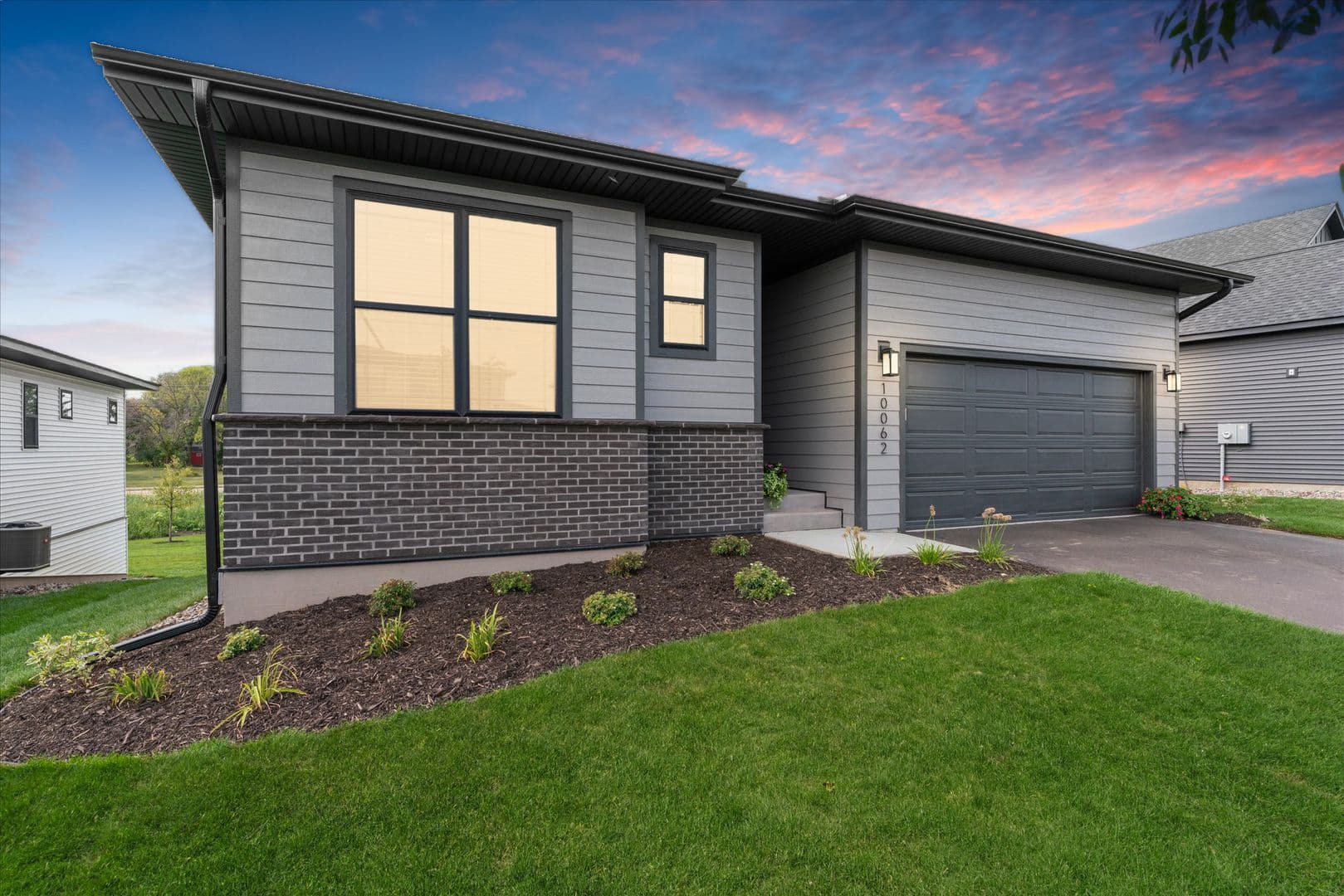 Woodbury Apartment: 10108 Sunbird Cir