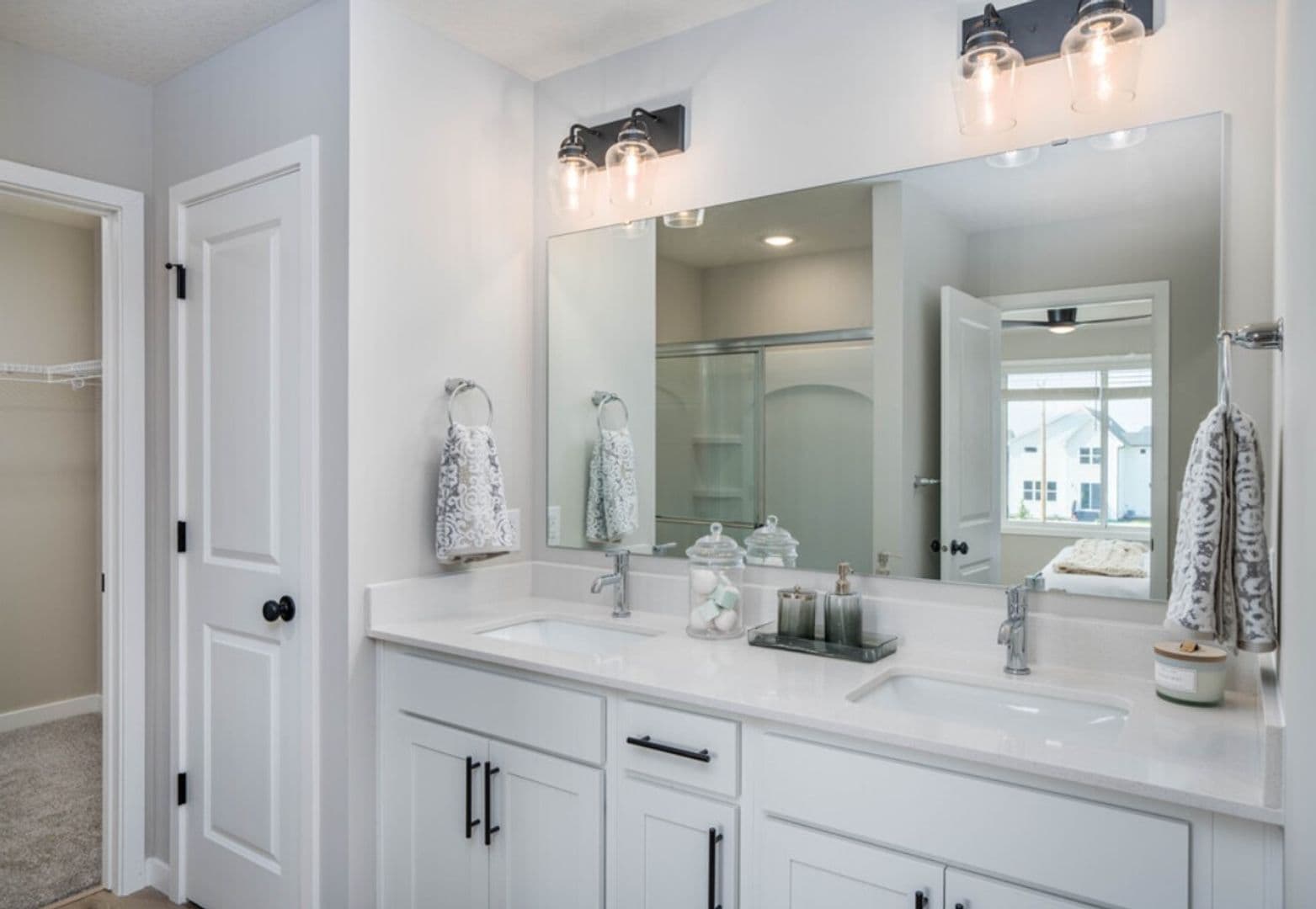 Woodbury Apartment: 10108 Sunbird Cir