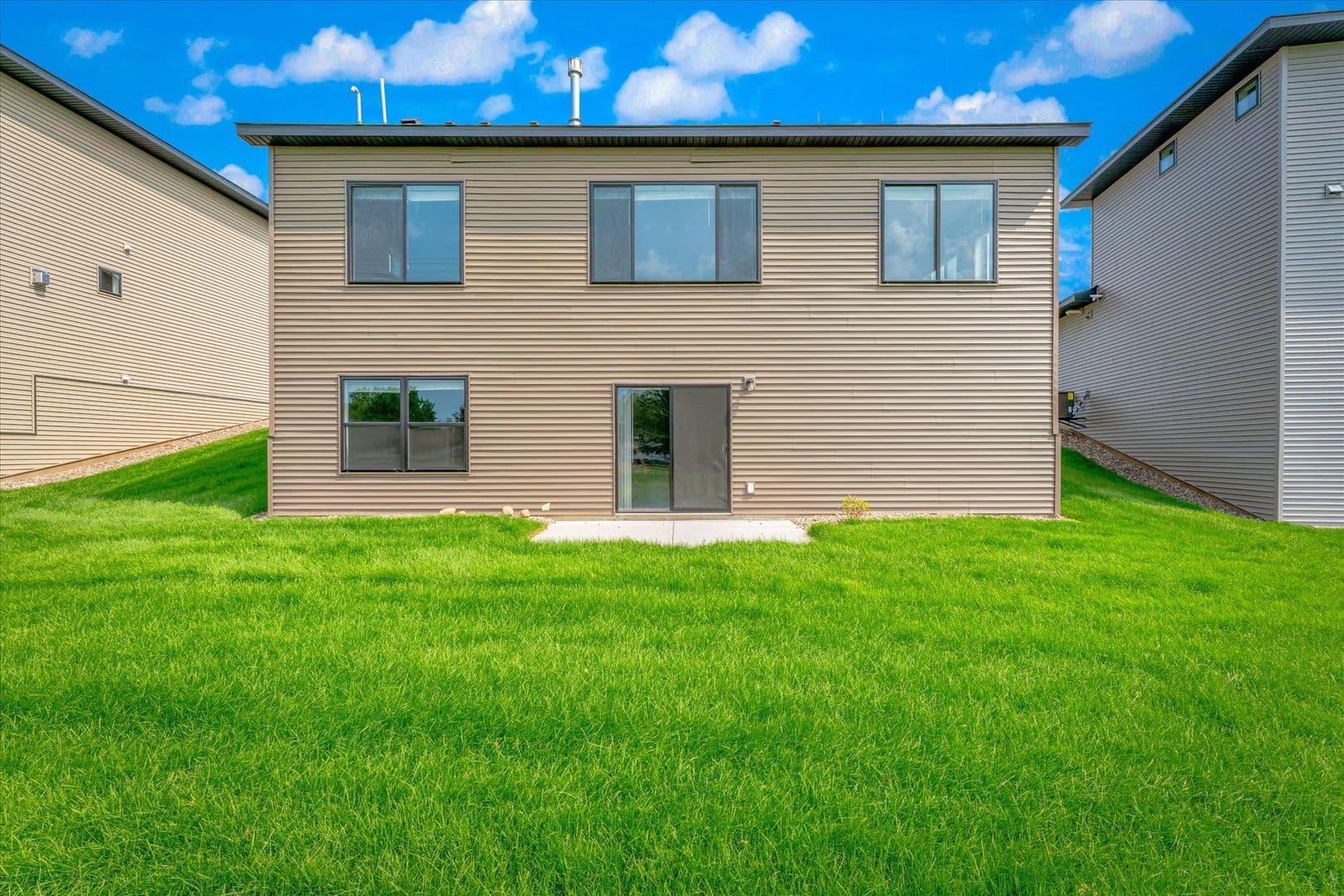 Woodbury Apartment: 10108 Sunbird Cir