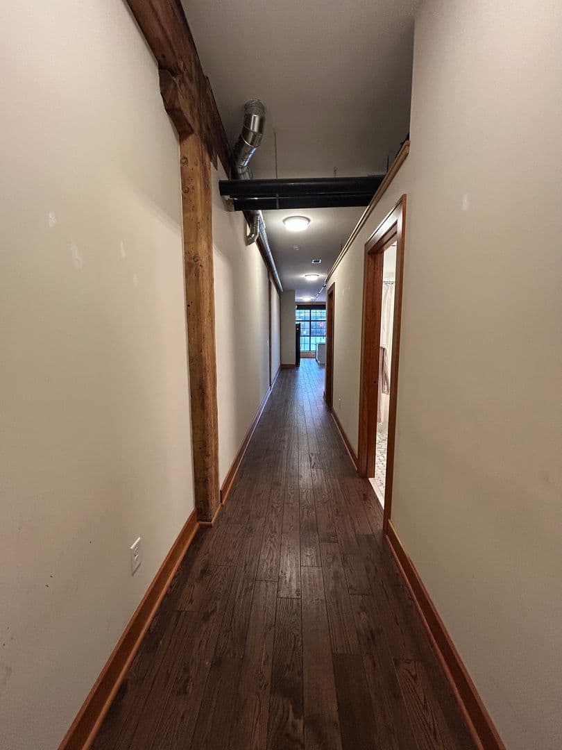 St Paul Apartment: 330 9th Street East
