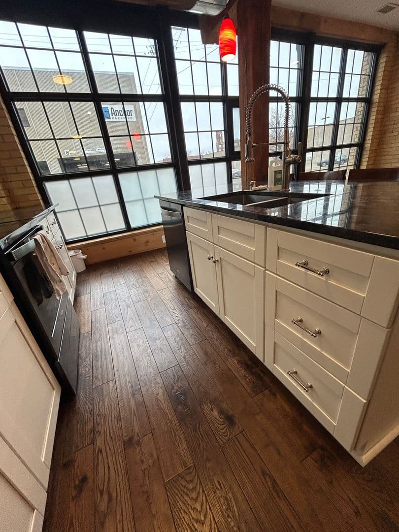St Paul Apartment: 330 9th Street East