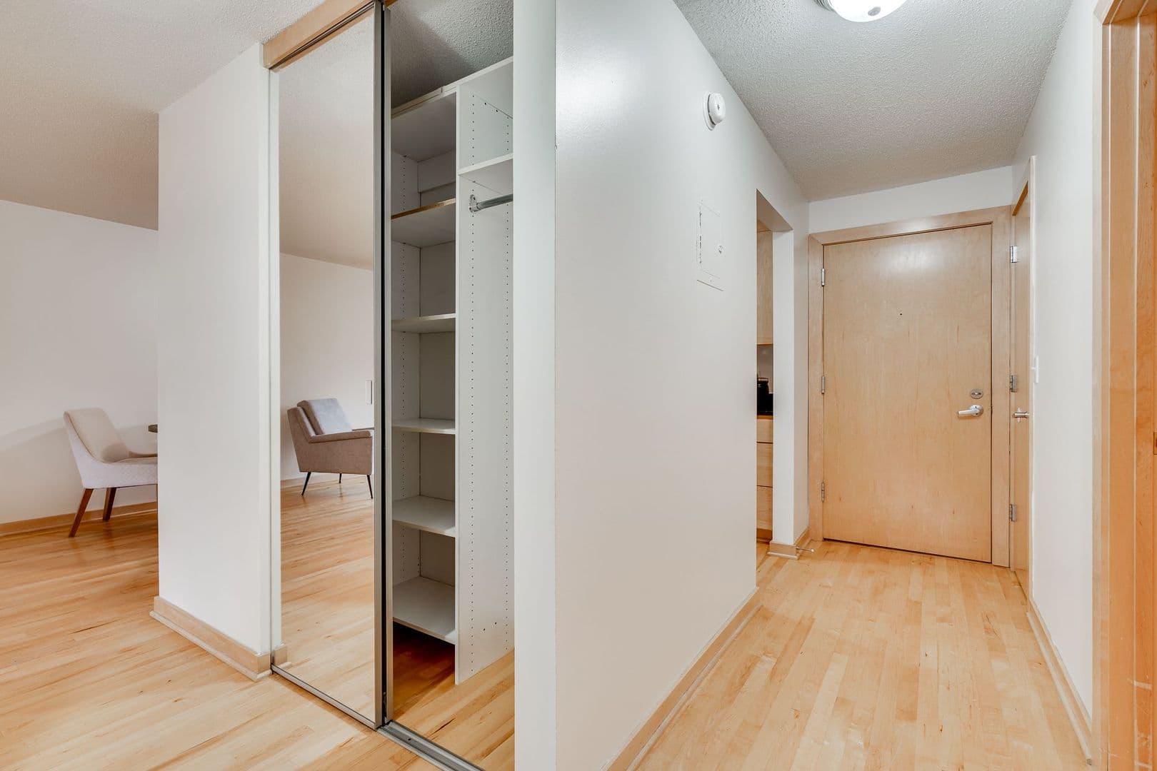 Minneapolis Apartment: 311 Kenwood Parkway