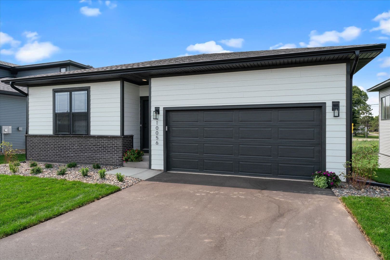 Woodbury Apartment: 10108 Sunbird Cir