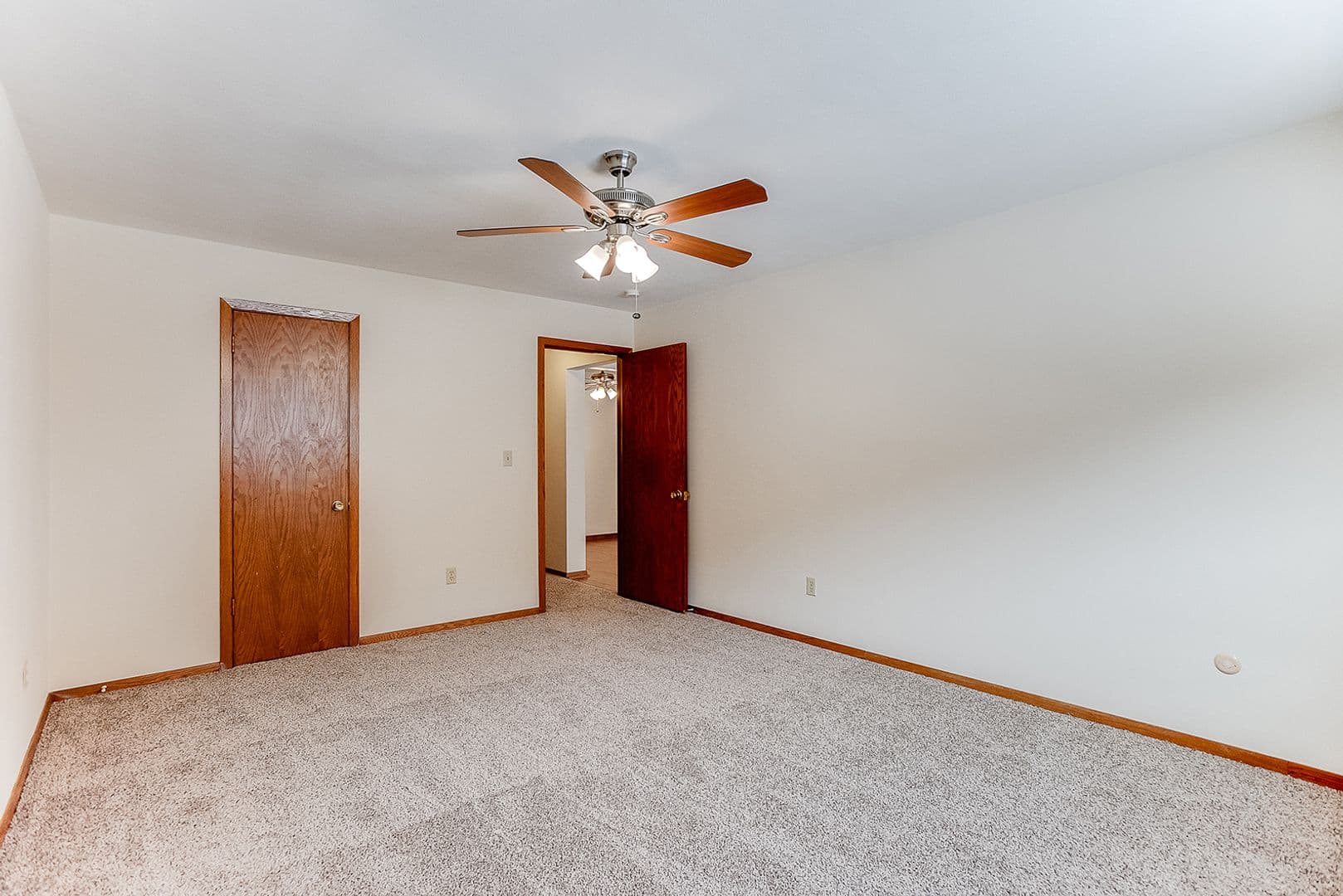 Newport Apartment: 1922 & 1932 10th Avenue