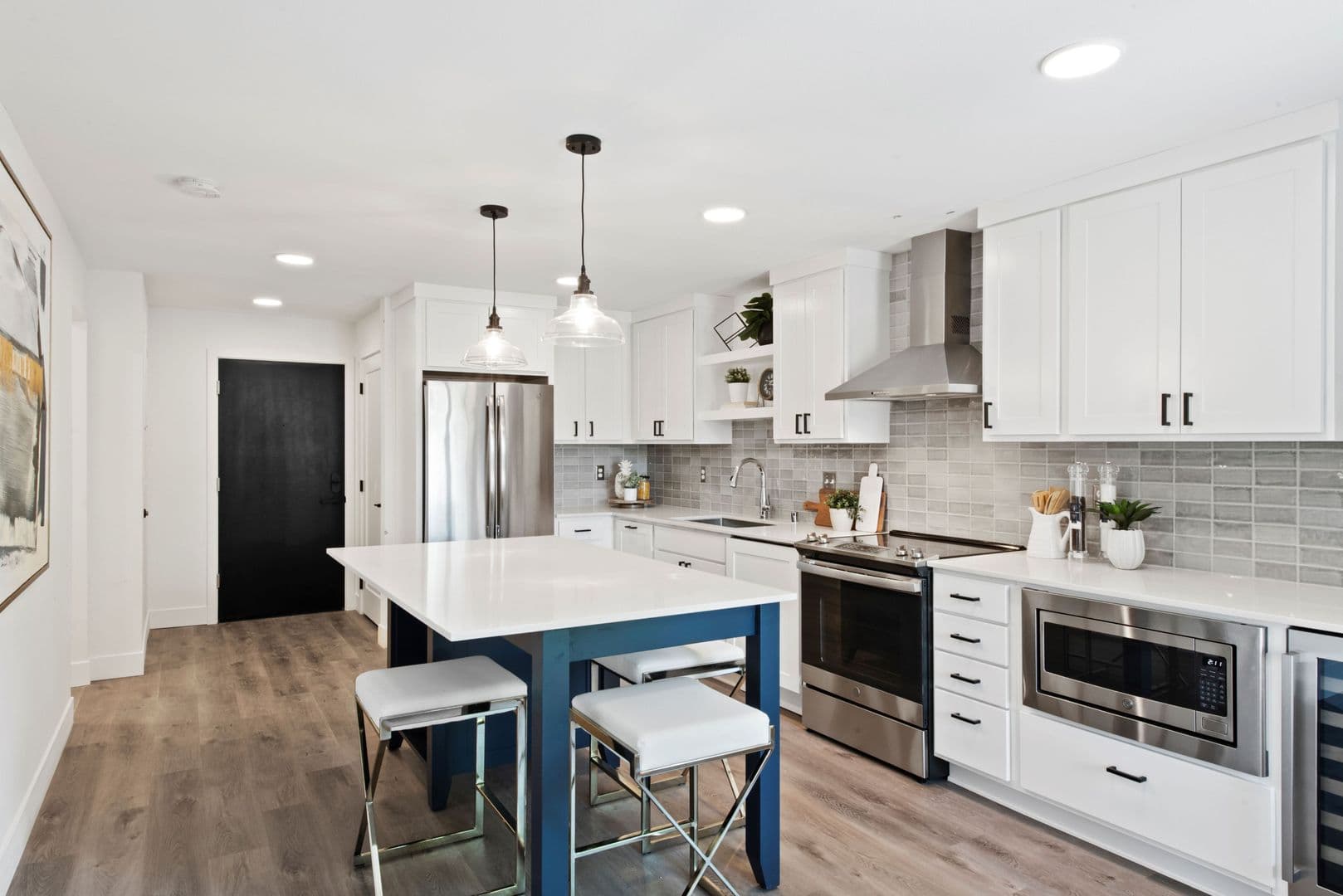 Edina Apartment: 4415 Valley View Road