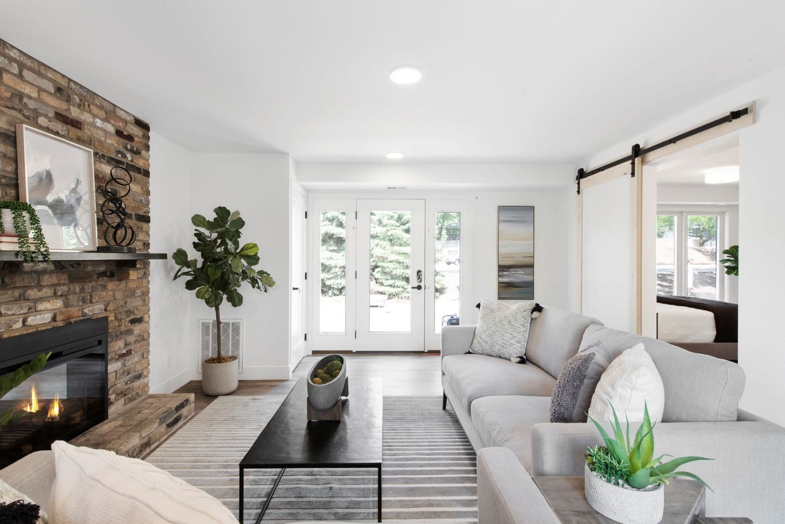 Edina Apartment: 4415 Valley View Road